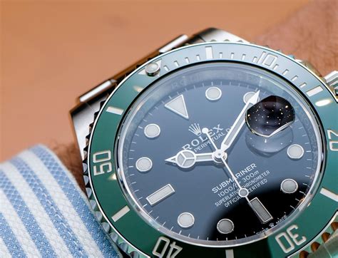 Rolex submariner date: come caricarlo e cambiare ora e data